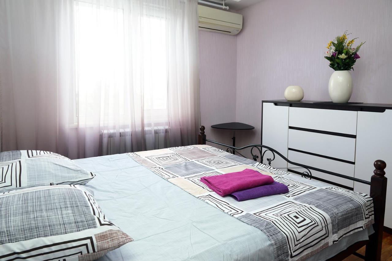 2 Rooms Semi-luxury Apt on 39-H Nezalezhnoi Ukrаiny Street next to the city council  Запорожье Экстерьер фото